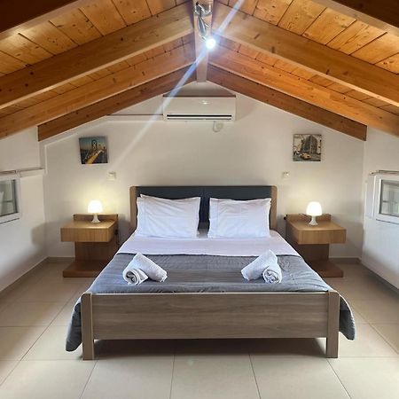 Appartement Sofita Attic à Lefkáda Extérieur photo